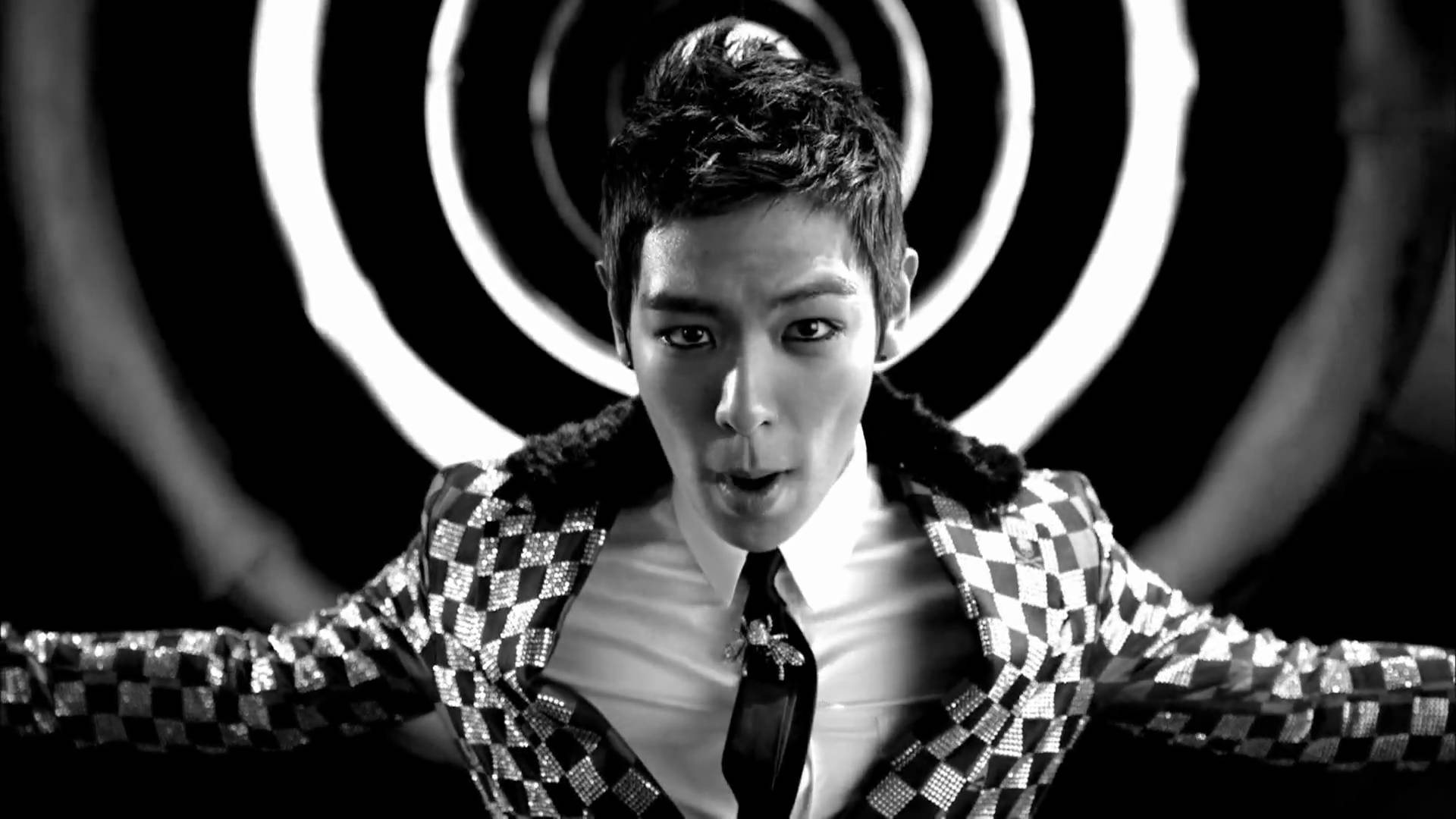 Top turn. T.O.P. Top turn it up. Turn it up t.o.p. O P MV.