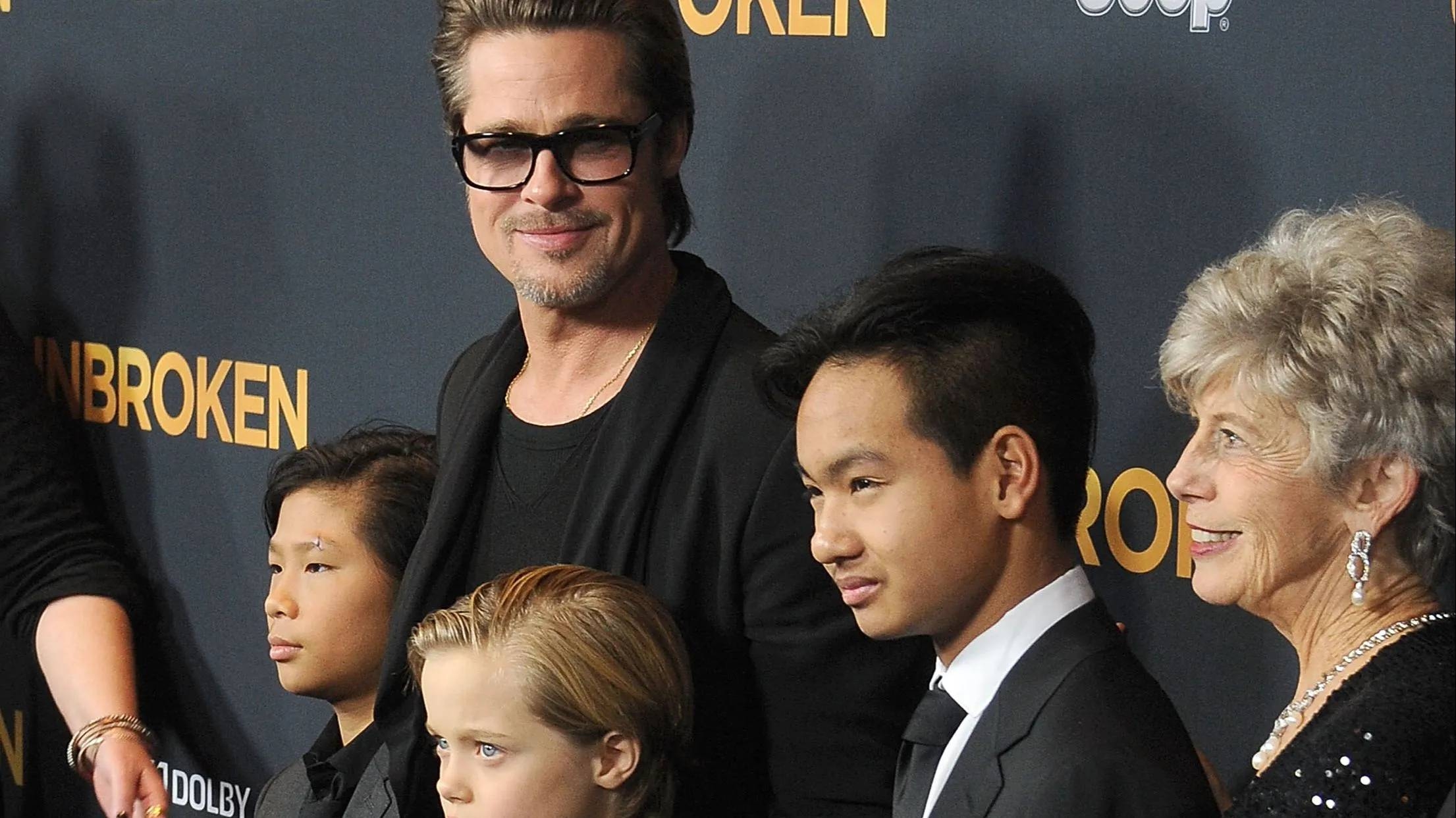 Brad Pitt y sus hijos Brad Pitt y sus hijos