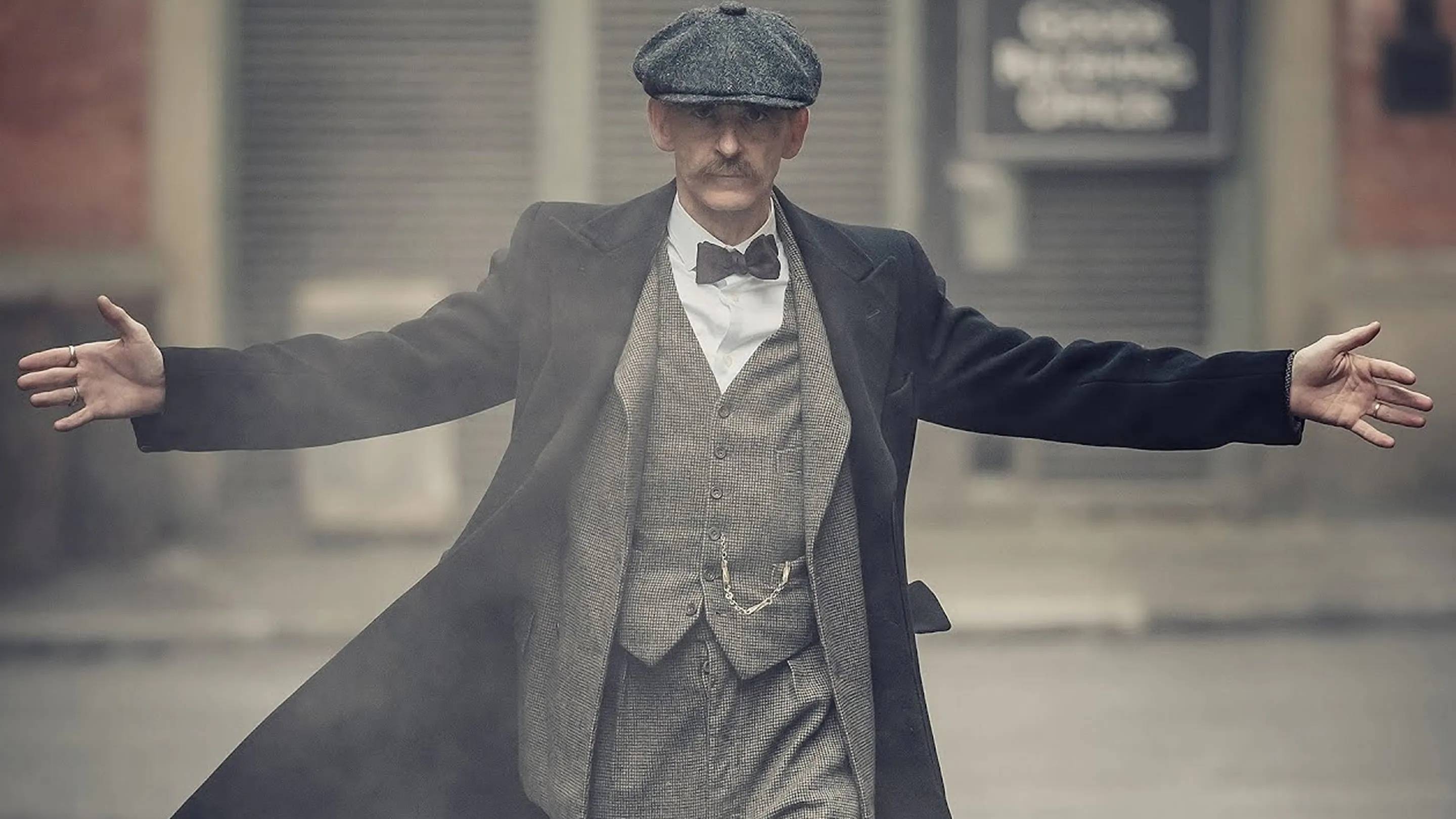 Paul Anderson como Arthur Shelby 