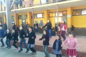 ¡Esta escuela no para de bailar!