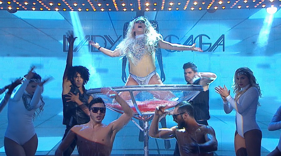 Lady Gaga impactó en el Show de Talentos de MCC