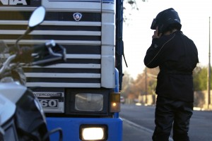 Misión Encubierta Especial: "Robos en la Ruta: camiones en peligro"