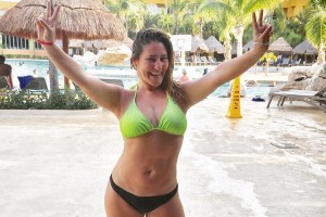 Belén Mora disfrutó del sol en bikini en el Caribe