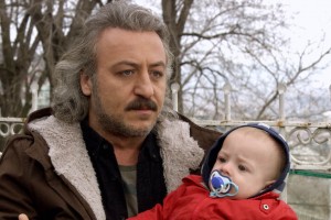 Cemsit sorprendió a Asiye con un regalo (Parte 2)