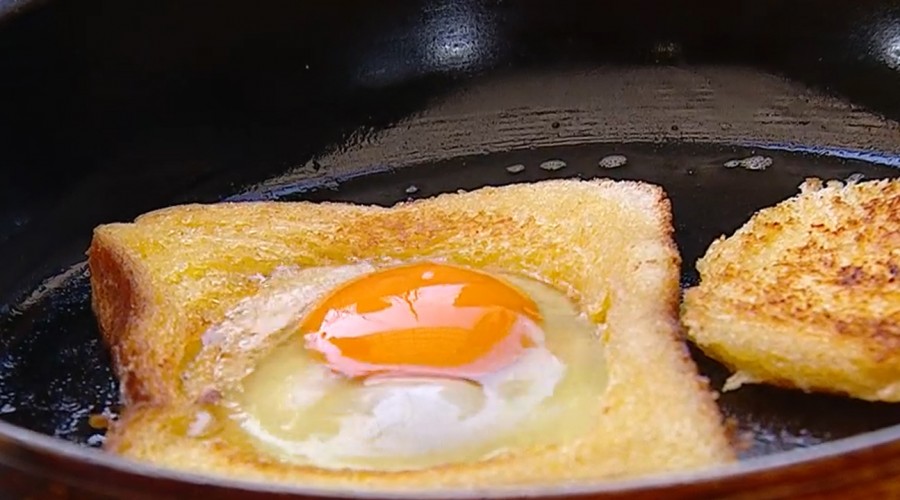 #DesayunoGusto: Cafetería Eggy visitó Mucho Gusto para enseñar a cocinar 'huevos en canasto'