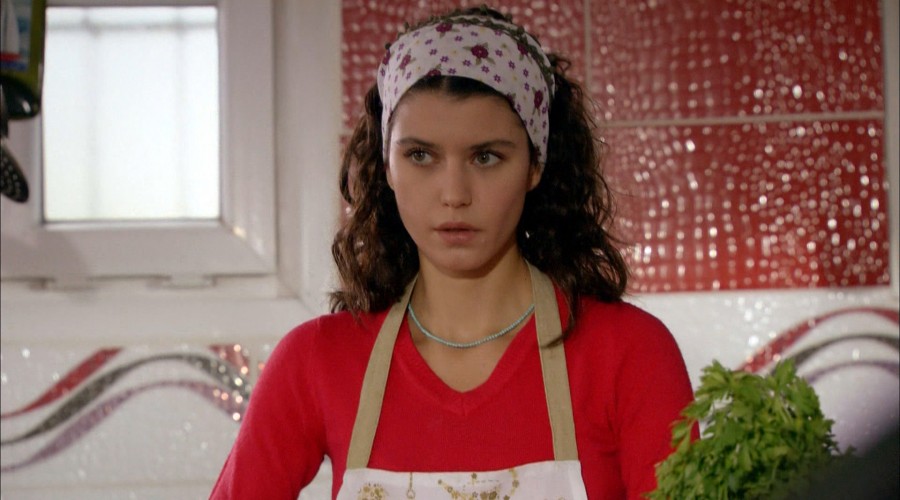 Fatmagul le dijo "te amo" a Kerim (Parte 2)