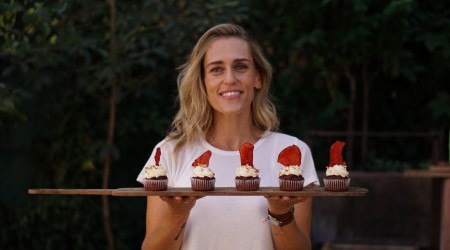Virginia enseña a preparar panqueques de espinacas con choclo y champiñones