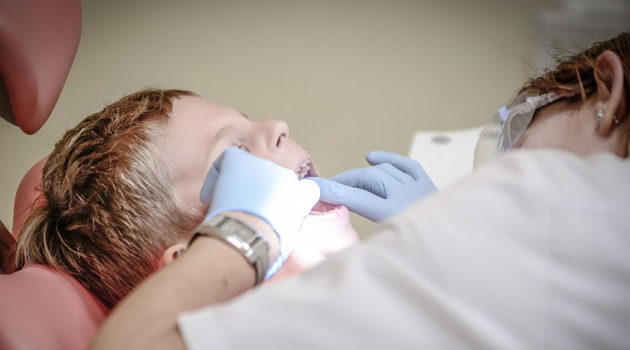 #5TipsLive: Cirujano dental y la importancia de lavar los dientes tras comer azúcar