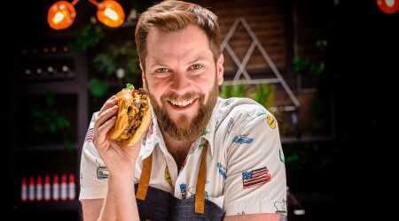#DesdeSuCocina Pipe Sánchez enseñará paso a paso a preparar una deliciosa hamburguesa