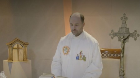 Misa en tu casa: El padre José Francisco Yuraszeck y su invitación a confiar en la palabra de Dios