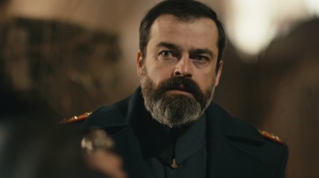 Esref tiene en sus manos el destino de León (Parte 2)