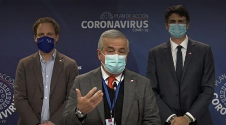 Confirman que contactos estrechos deben hacer cuarentena pese a resultado de PCR