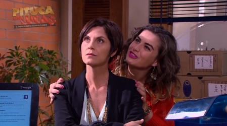 Stella sigue importunando a Tichi y Manuel