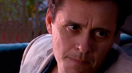 Álvaro sigue enamorado de Julieta