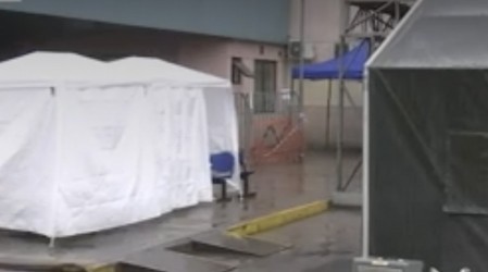 Hospital San José: "No puede ser que hospitalicen a una persona en una silla"