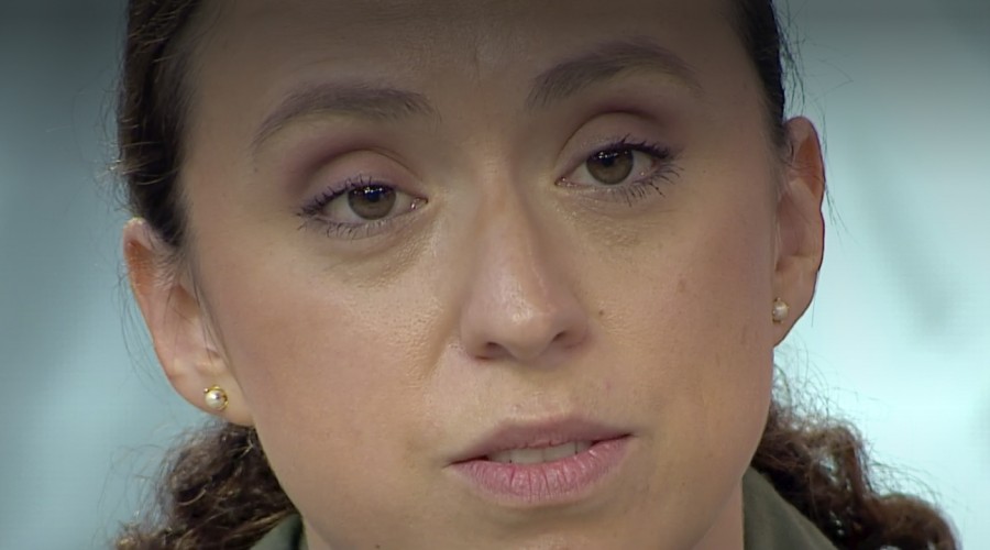 Doctora del equipo de traslado aéreo de pacientes Covid-19:"Es una guerra contra un enemigo invisible"