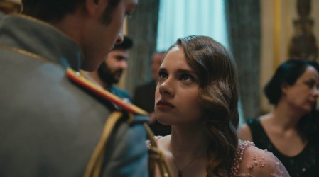 Hilal baila en los brazos de León (Parte 2)