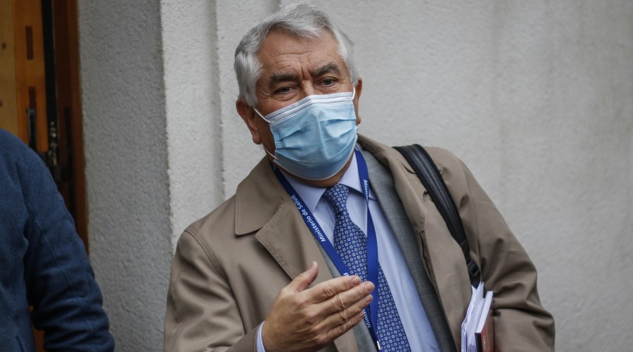 Ministro Paris en informe diario sobre Covid-19 en Chile: "Se observan 18 días de mejoría constante"