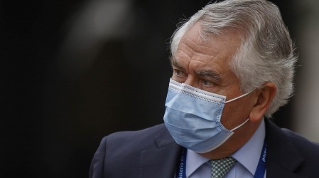 Ministro Paris y 23 días de mejoría: "No significa dejar de cumplir las medidas"