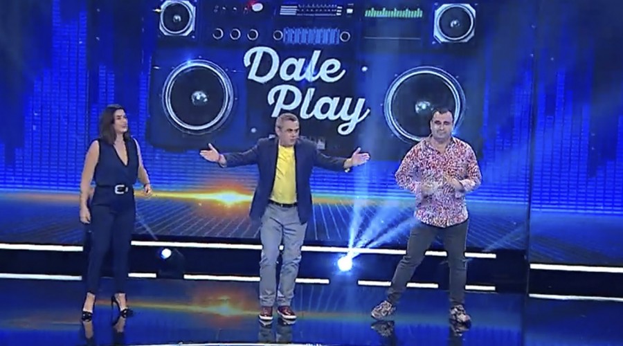 Ingrid Cruz y Kurt Carrera se la jugaron con sus conocimientos musicales en Dale Play