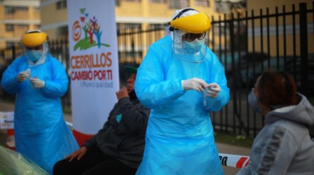 "Cifras esperanzadoras": Contagios alcanzan nivel más bajo en RM desde el 29 de abril