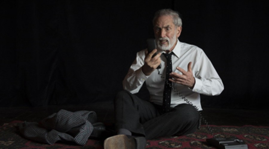 "El Epicedio" y "Hola Papá, ¿Cómo estás?" se suman a la cartelera de teatro virtual con Héctor Noguera