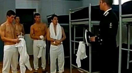 Seba pasó una noche en la Armada