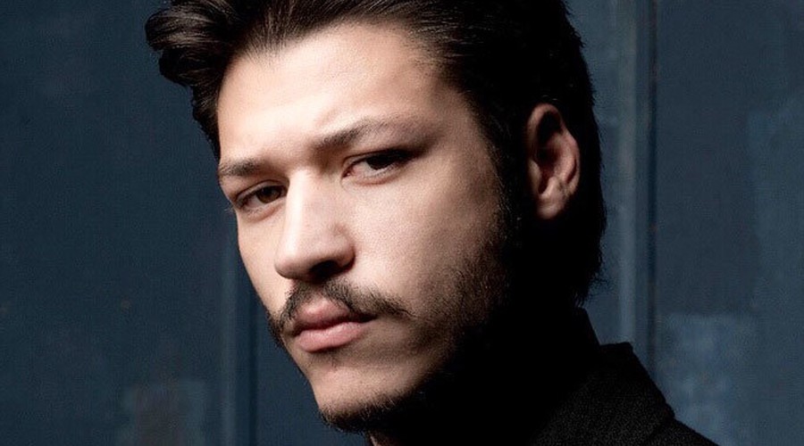 Los mejores looks del actor que interpreta a Ali Kemal en "Eres mi vida"