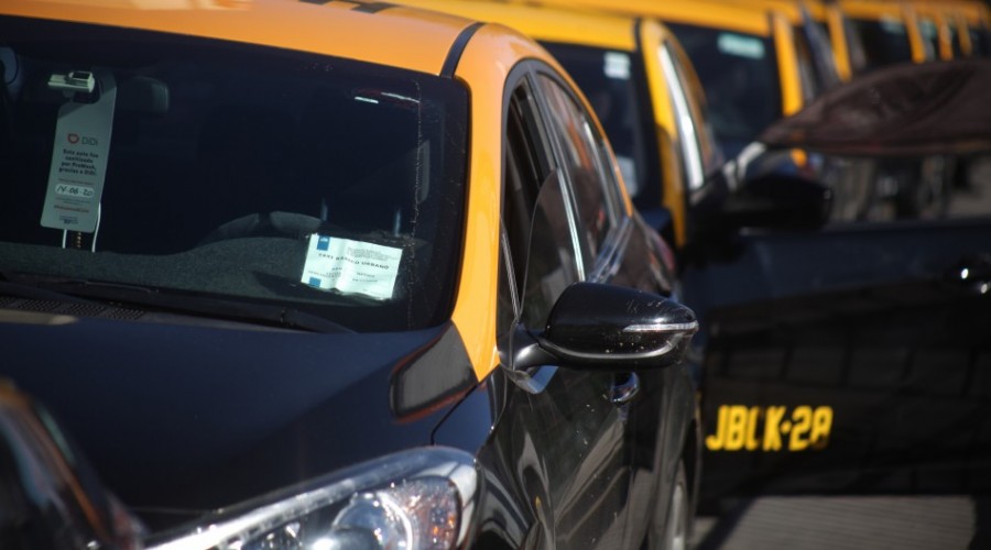 Bono para taxistas y transportistas: Conoce el monto y condiciones del beneficio