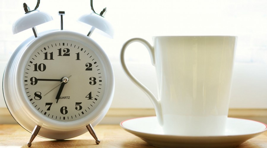 Levantarse 10 minutos antes los días previos: La clave para enfrentar el cambio de horario