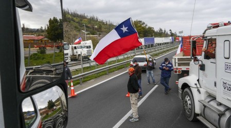 Camioneros deponen paro en Valparaíso tras una semana de movilización