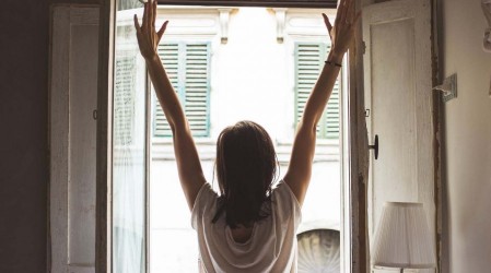 Prende las luces al despertar: Consejos para no sufrir con el cambio de hora