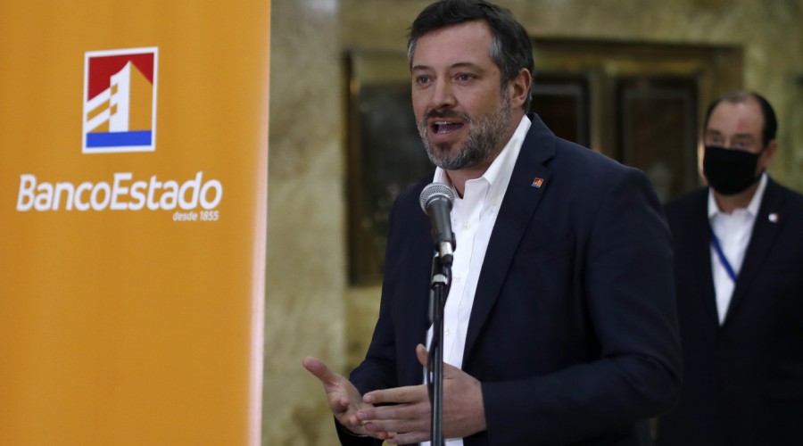Presidente BancoEstado sobre rapto digital: "Nuestra meta es llegar a abrir todas las sucursales hoy"