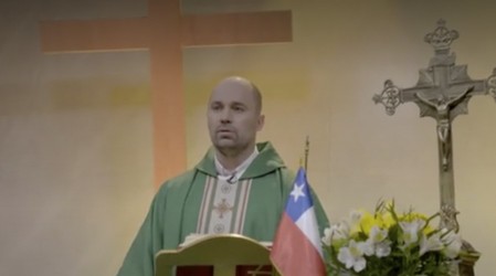 Misa en tu casa: Agradecemos y pedimos perdón en una nueva ceremonia religiosa