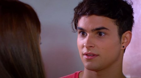 Andrea se la quiere jugar por Borja