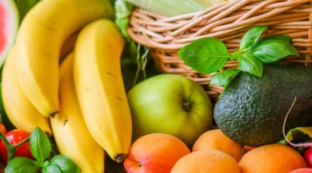 Desde chirimoya hasta espárragos: Conoce las frutas y verduras de temporada ideales para mantenerse en forma