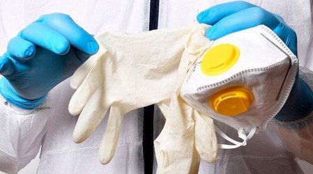 Mascarilla, pechera y antiparras: Elementos que no deben faltar para atender una persona con Covid-19