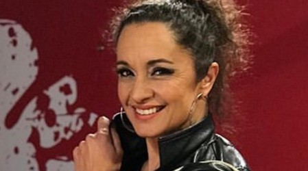 Claudia Miranda se reinventa en pandemia: Ofrece clases de baile entretenido por zoom