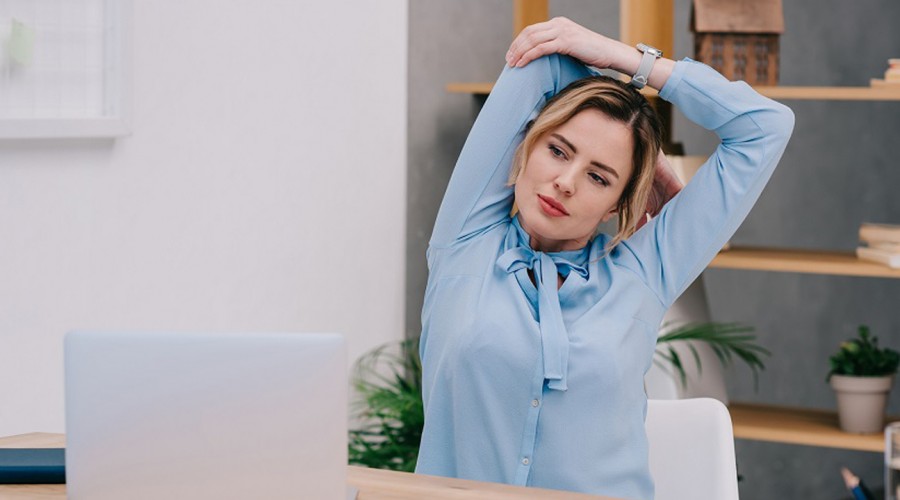 Haz ejercicios de relajación durante tu jornada laboral para realizar un óptimo teletrabajo