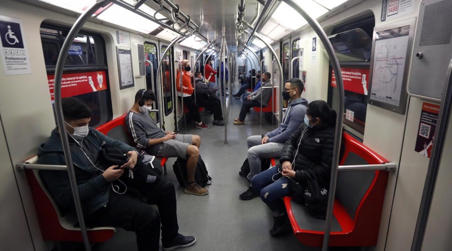 Cambios toque de queda: Metro de Santiago anuncia extensión de su horario