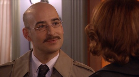 ¡El comisario sospecha de Ernesto!