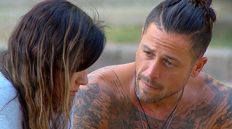 Pascual tuvo que darle explicaciones a Mónica