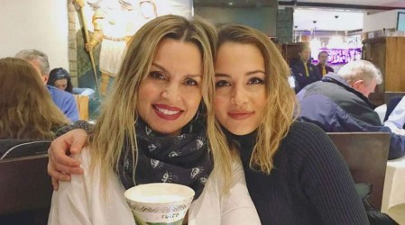 'Parecen hermanas': Yasmín Valdés posa con su hija haciendo match en su vestuario