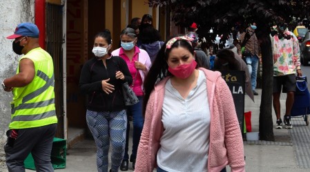 Región Metropolitana entre las más afectadas: Estas son las comunas con más contagios en el país