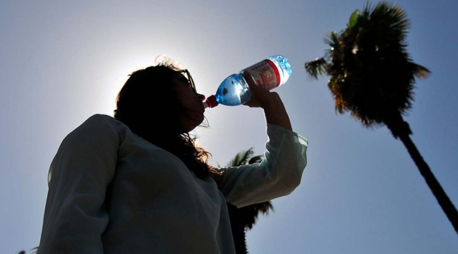 34º en la RM: Dirección Meteorológica advierte altas temperaturas para el fin de semana en siete regiones