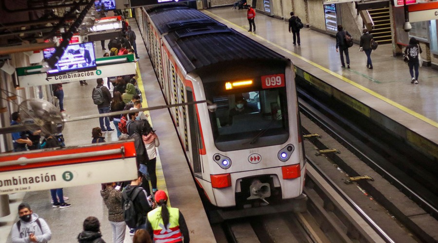 Estos son los horarios especiales de Metro para el 31 de diciembre