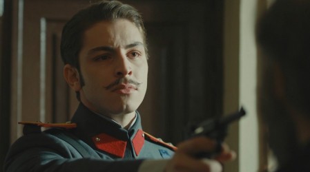 León descubre a Cevdet (Parte 1)