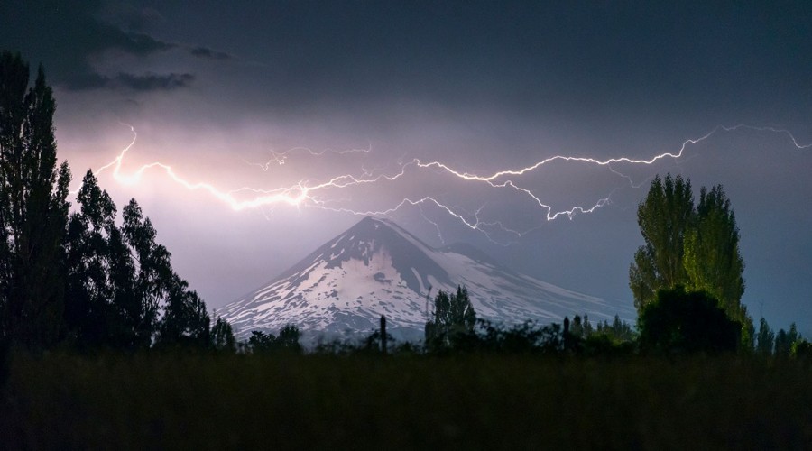 Tormentas eléctricas: La Dirección Meteorológica de Chile anuncia el fenómeno en 7 regiones