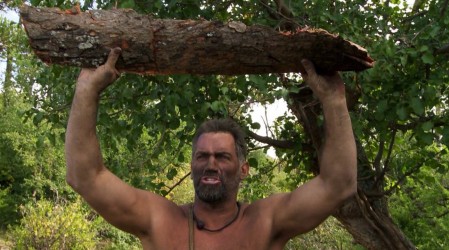 Estreno: Revive el primer capítulo de Supervivencia al Desnudo