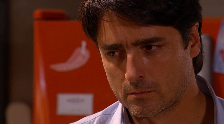 Avance: Ignacio le pedirá a Tomás un trabajo para Karina